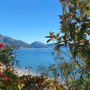 Kudhes Qeparo - Group Hike